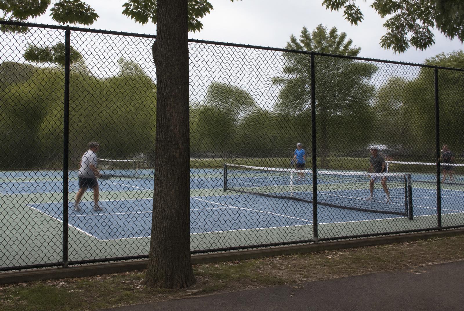 Cities & parks departments — Court recognition, reservation links and QR signage right at the court.